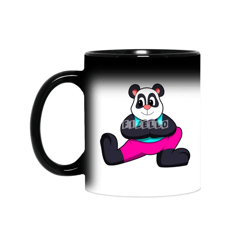 Panda at Yoga stretching exercises Sihirli Kupa