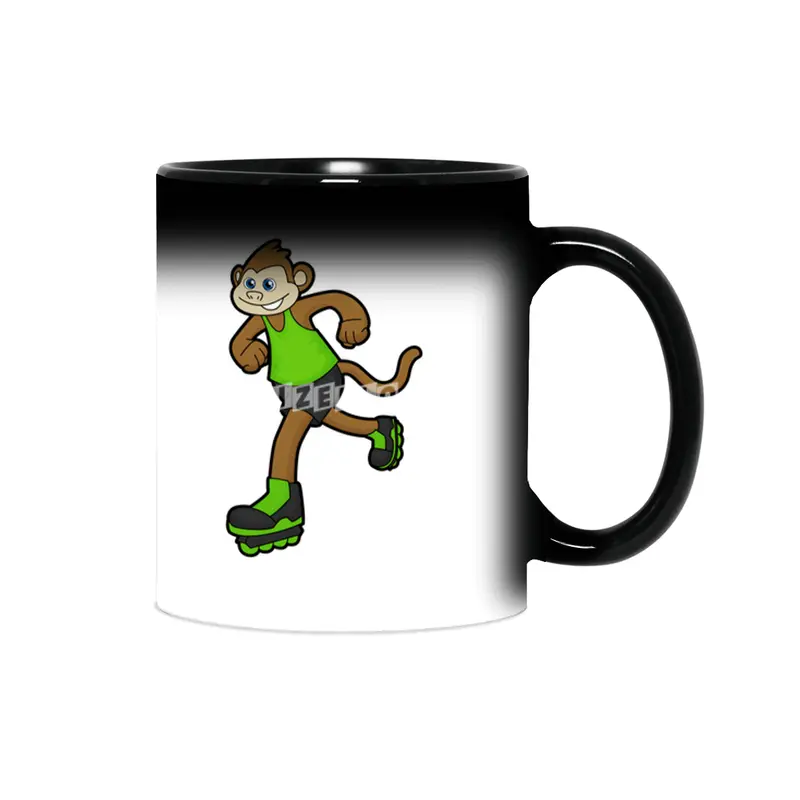 Monkey as Skater with Inline skates Sihirli Kupa
