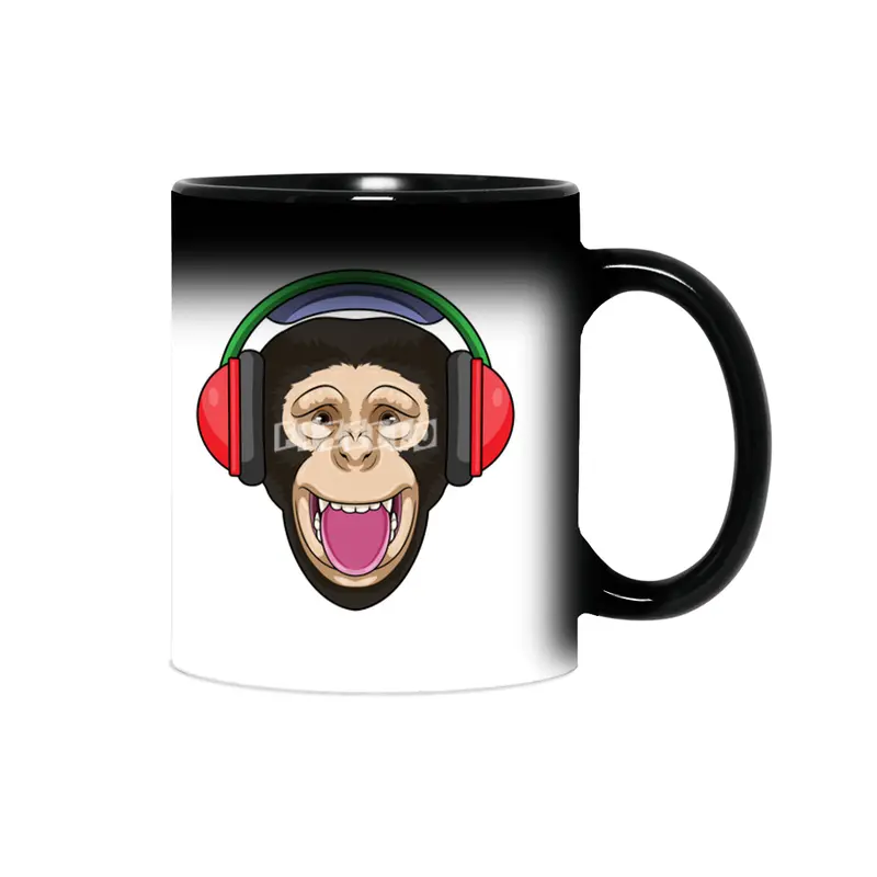 Monkey at Music with Headphone Sihirli Kupa