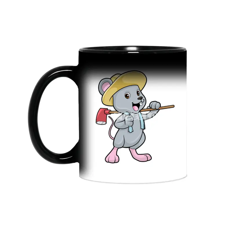 Mouse as Farmer with Axe & Hat Sihirli Kupa