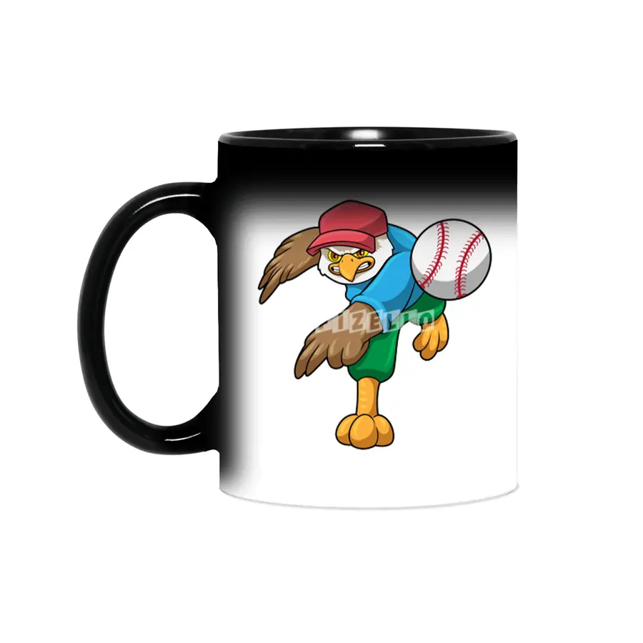Hawk at Baseball with Baseball bat Sihirli Kupa