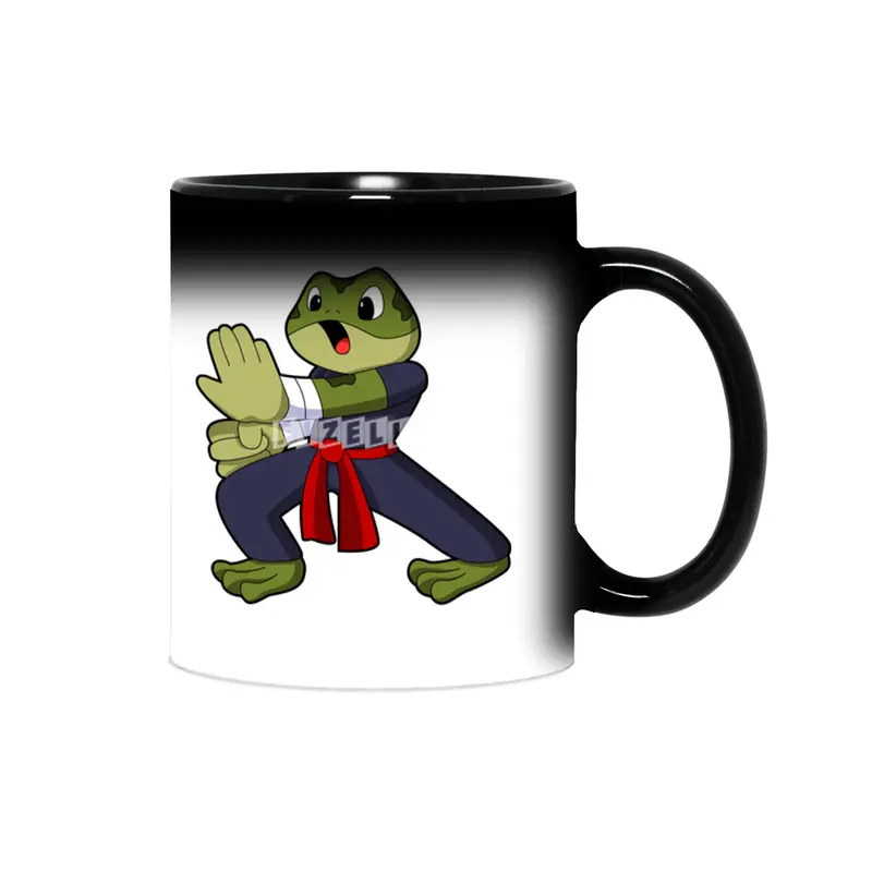 Frog at Martial arts Karate with Belt Sihirli Kupa