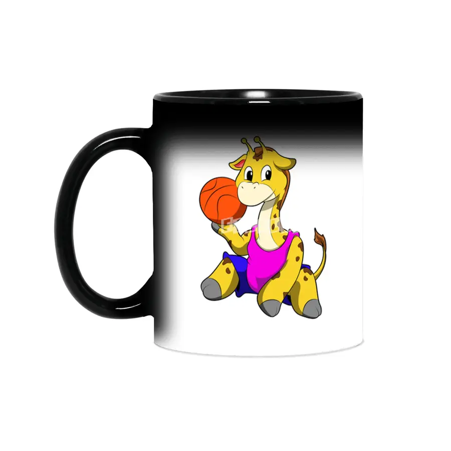 Giraffe with Basketball Sihirli Kupa