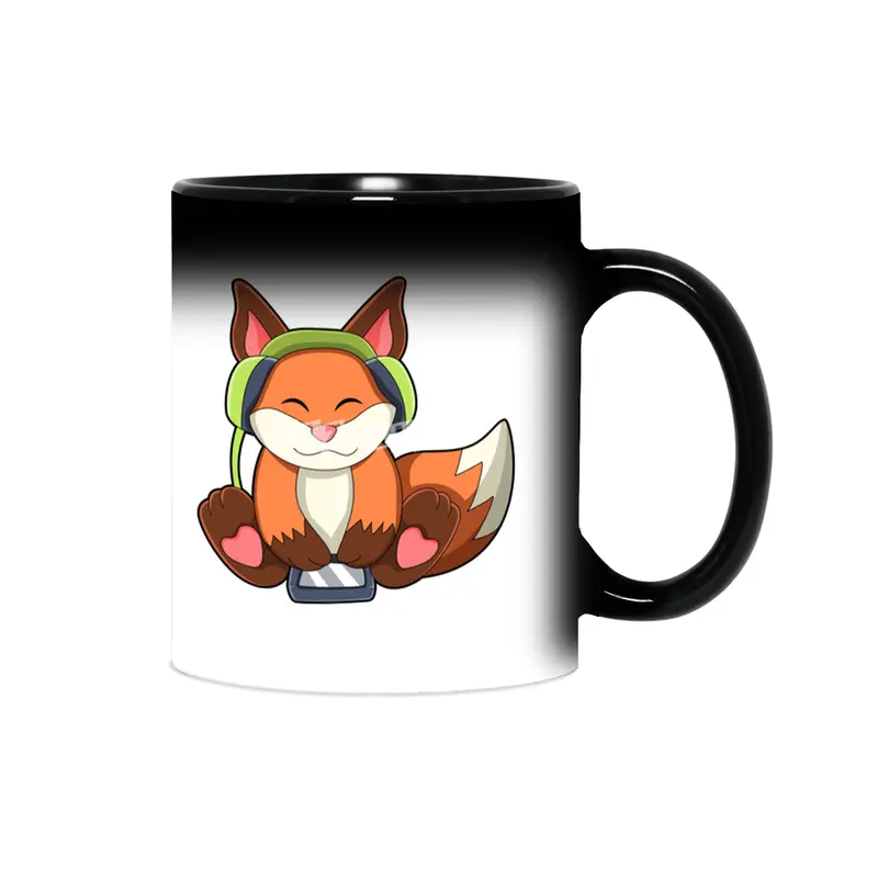 Fox at Music with Headphone Sihirli Kupa