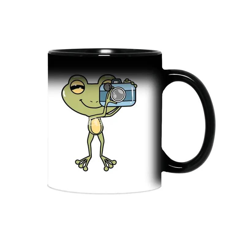 Frog as Photographer with Camera Sihirli Kupa