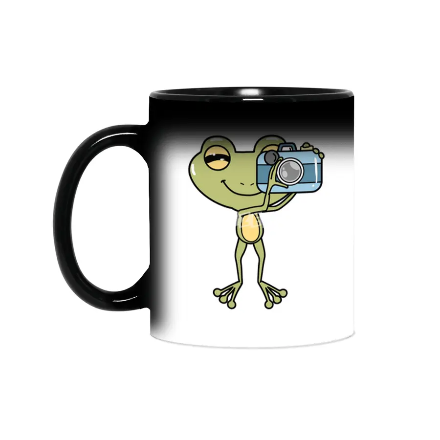 Frog as Photographer with Camera Sihirli Kupa