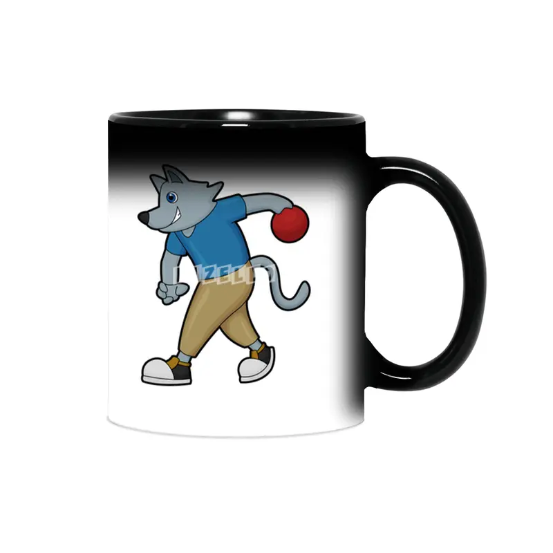 Dog at Bowling with Bowling ball Sihirli Kupa