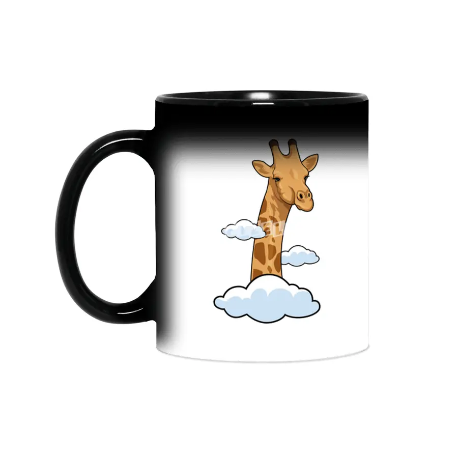 Giraffe with Clouds Sihirli Kupa
