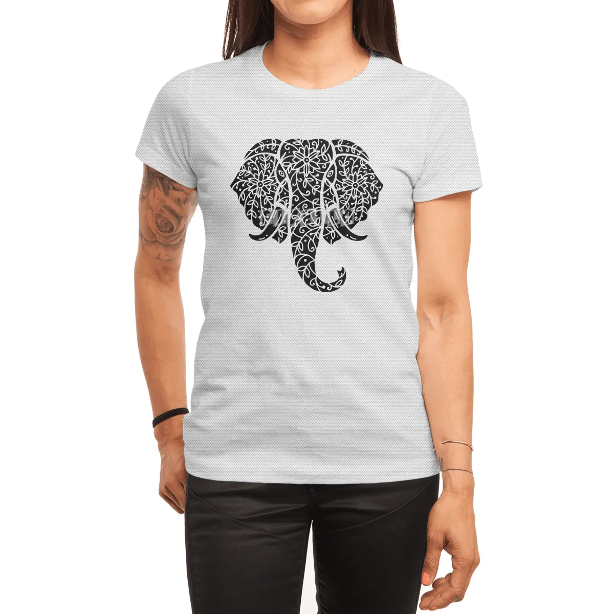 Ornate Elephant (Black on White) Spor T-Shirt
