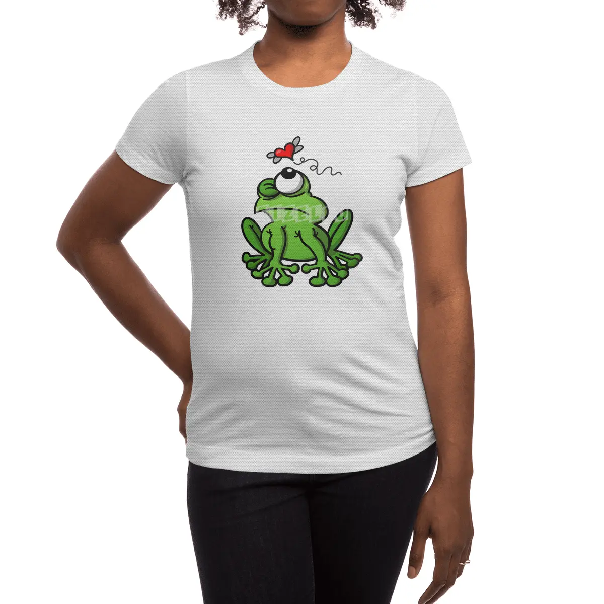 Green frog chasing the mosquito of love Spor T-Shirt