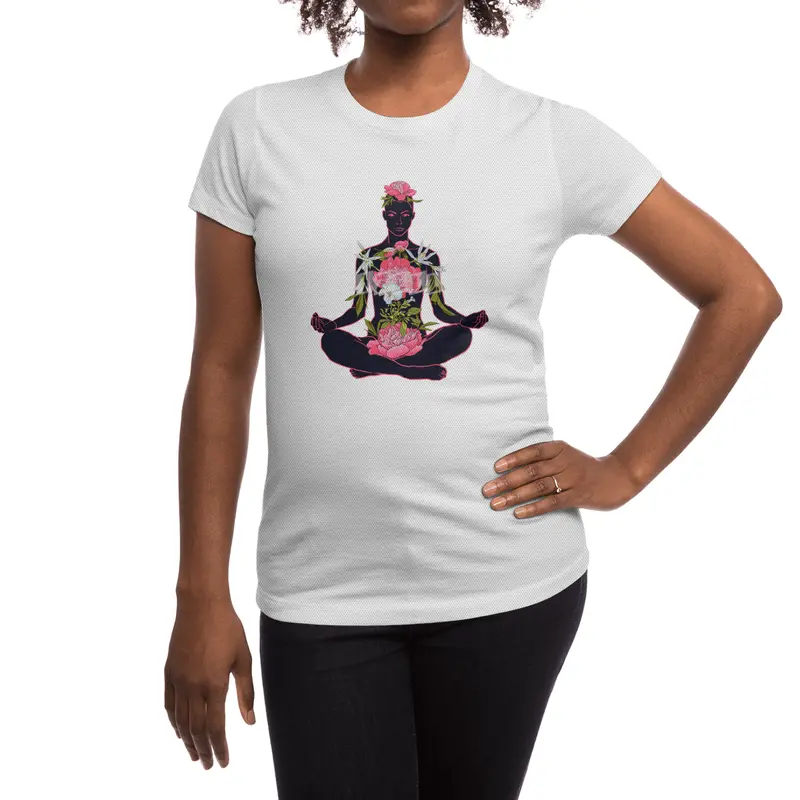 beautiful woman doing yoga meditation Spor T-Shirt