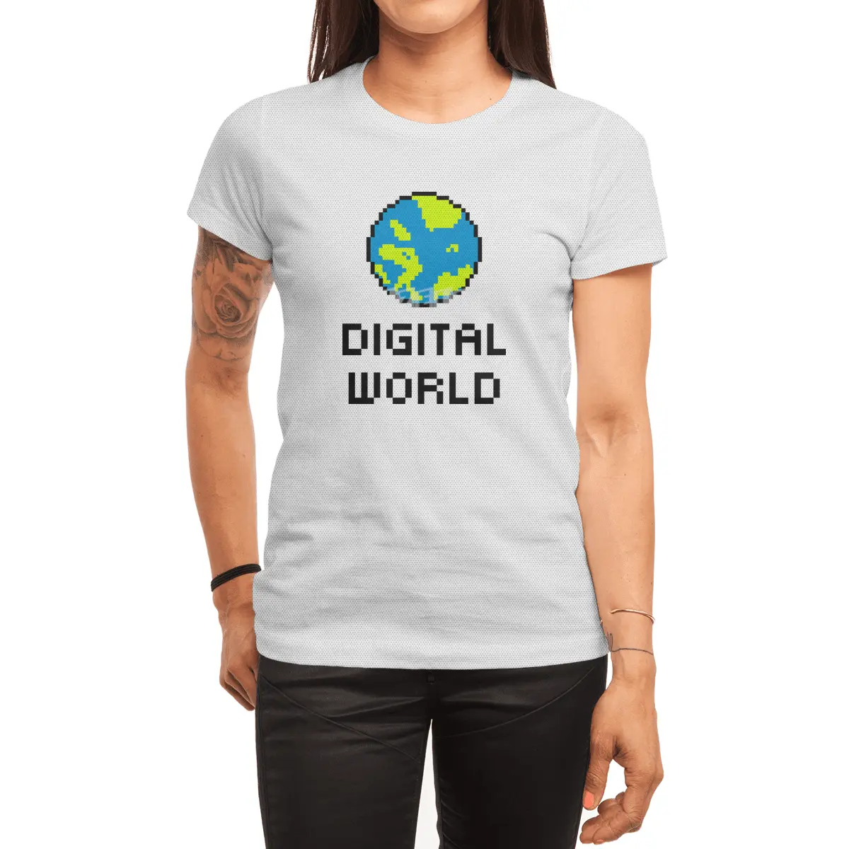 Digital World (8Bit Pixel Earth Logo) Art Spor T-Shirt
