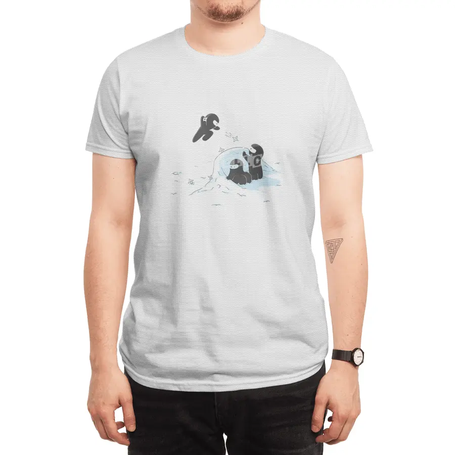 Ninjas don't camoflage well in winter Spor T-Shirt