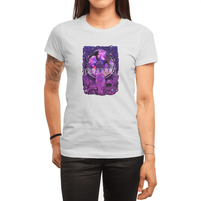 A girl in purple room Spor T-Shirt