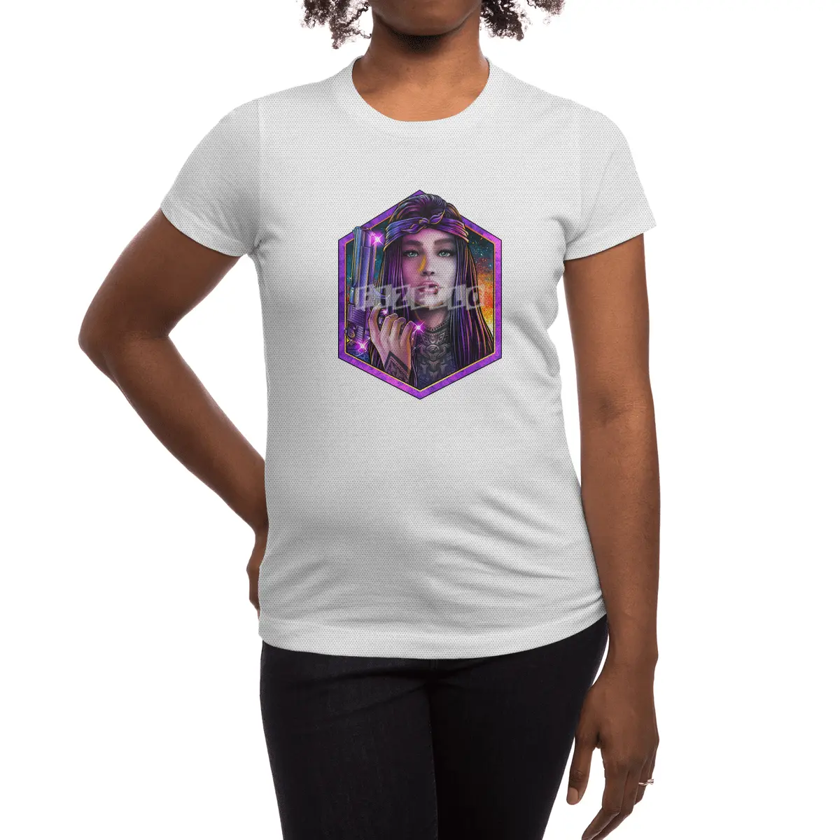 Badass girl with gun Spor T-Shirt