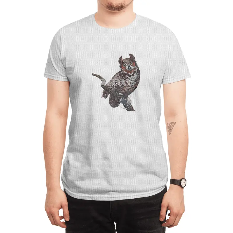 Great Horned Owl with Headphones  Spor T-Shirt