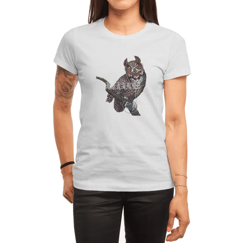 Great Horned Owl with Headphones  Spor T-Shirt