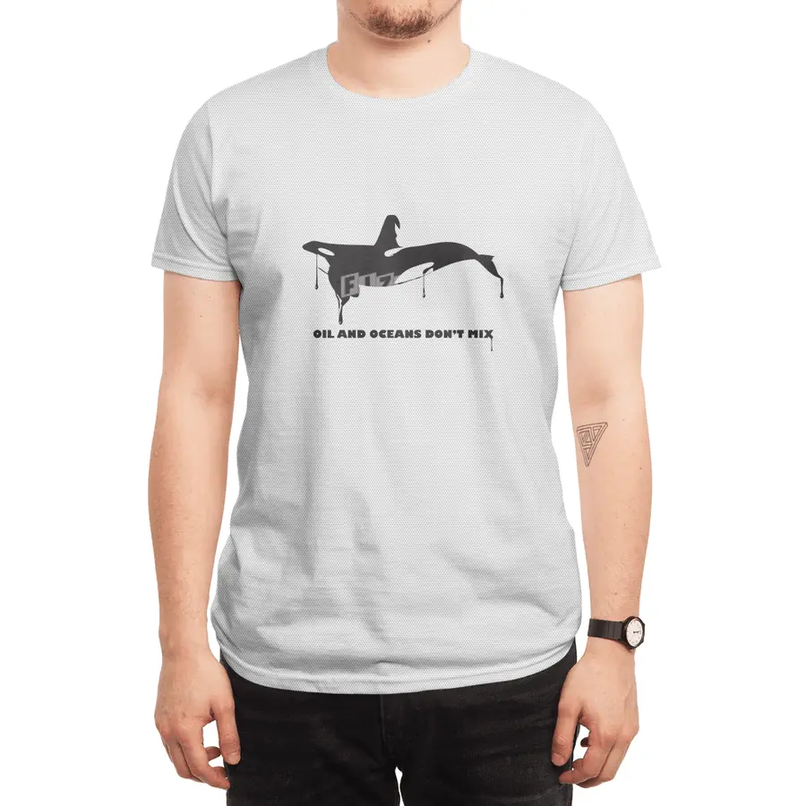 OIL AND OCEANS DON'T MIX Spor T-Shirt