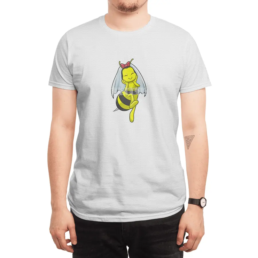 Bee as Bride at Wedding with Veil Spor T-Shirt