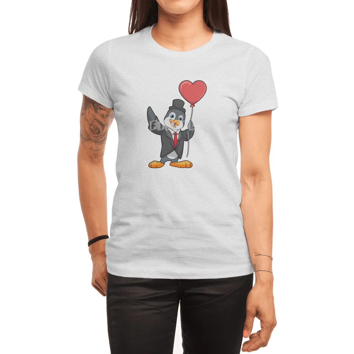 Penguin as Groom with Heart Ballon Spor T-Shirt