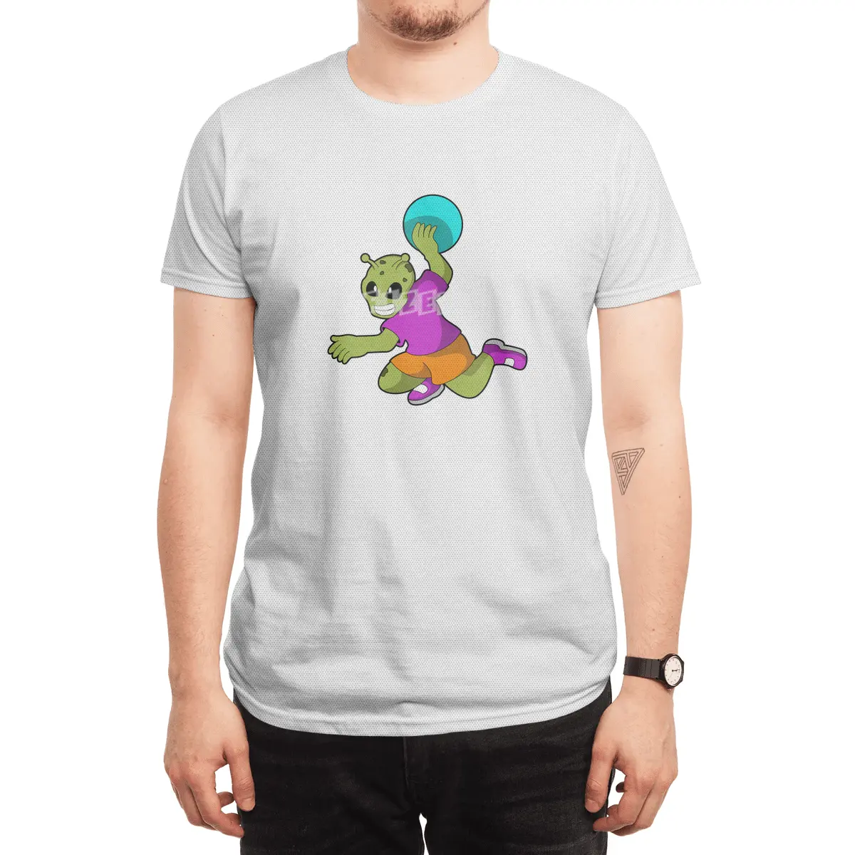 Alien at Handball player with Handball Spor T-Shirt