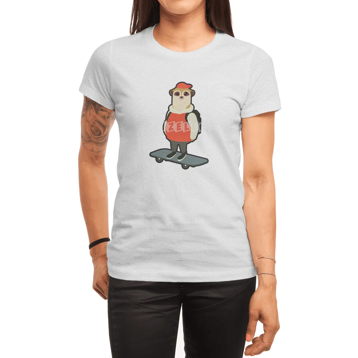 Meerkat as Skater with Skateboard Spor T-Shirt