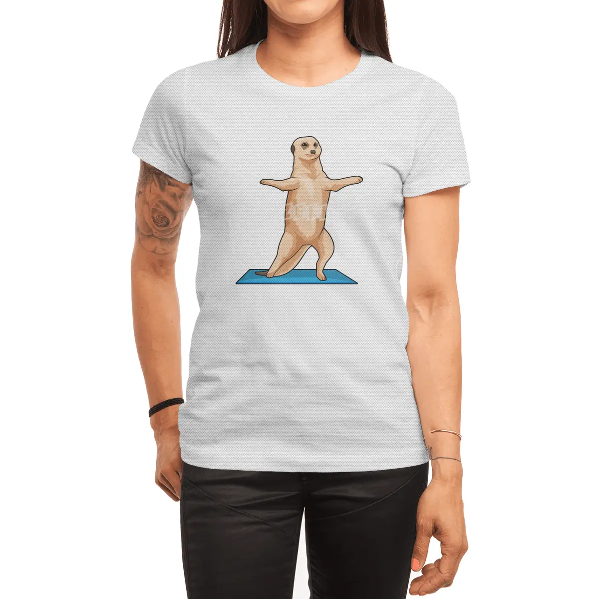 Meerkat at Fitness Stretching exercise Spor T-Shirt