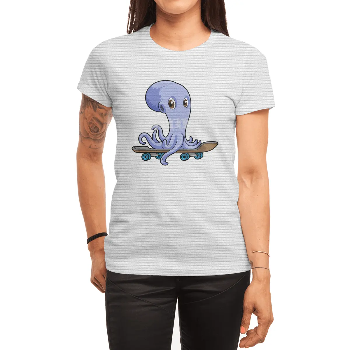 Octopus as Skater with Skateboard Spor T-Shirt