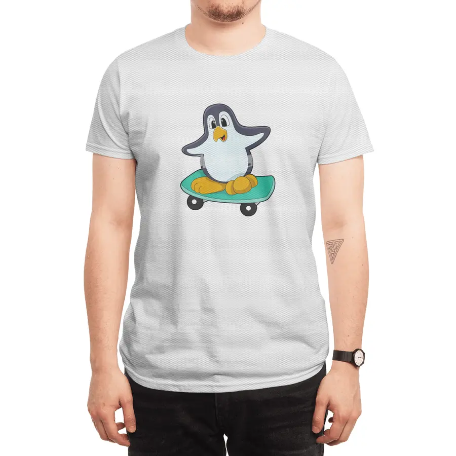 Penguin as Skater on Skateboard Spor T-Shirt