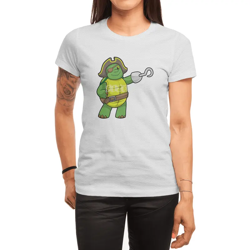 Turtle as Pirate with Hooked hand & Eye patch Spor T-Shirt