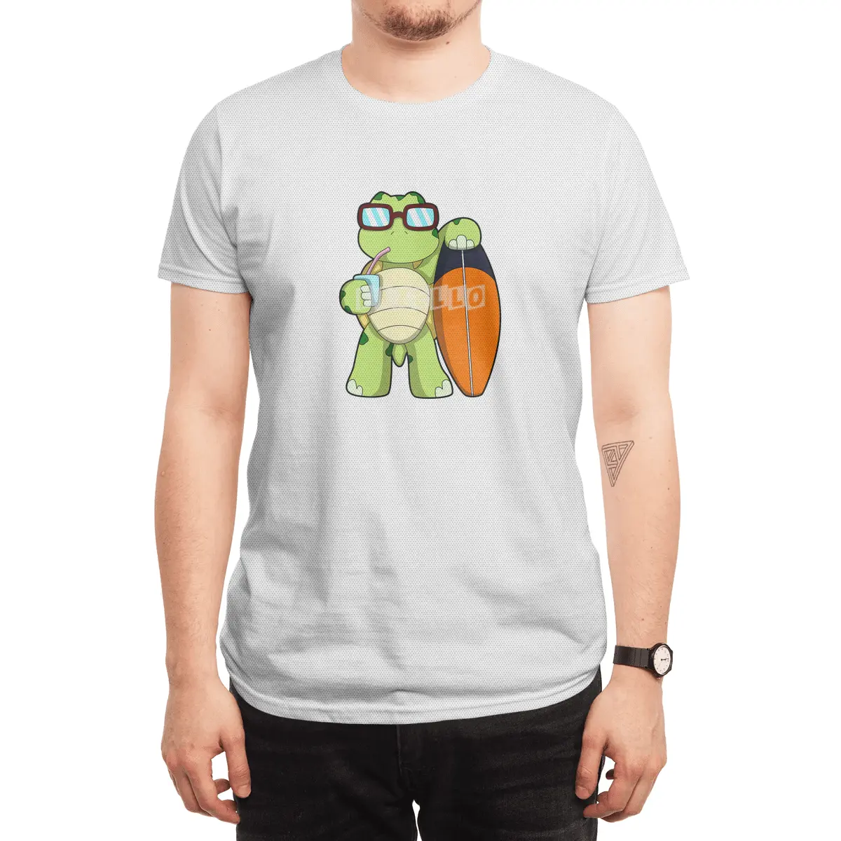 Turtle as Surfer with Surfboard & Drink Spor T-Shirt
