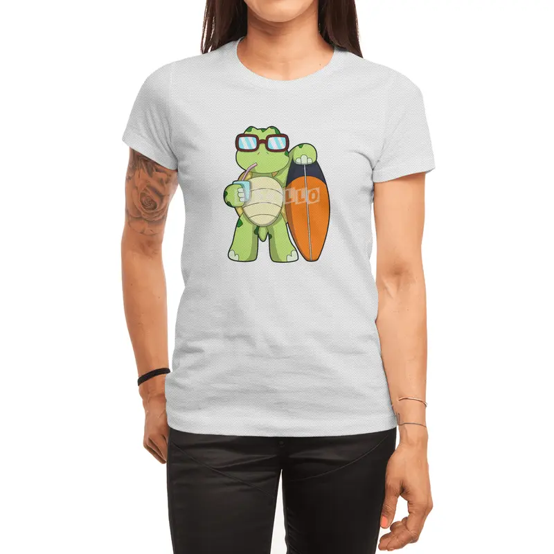 Turtle as Surfer with Surfboard & Drink Spor T-Shirt