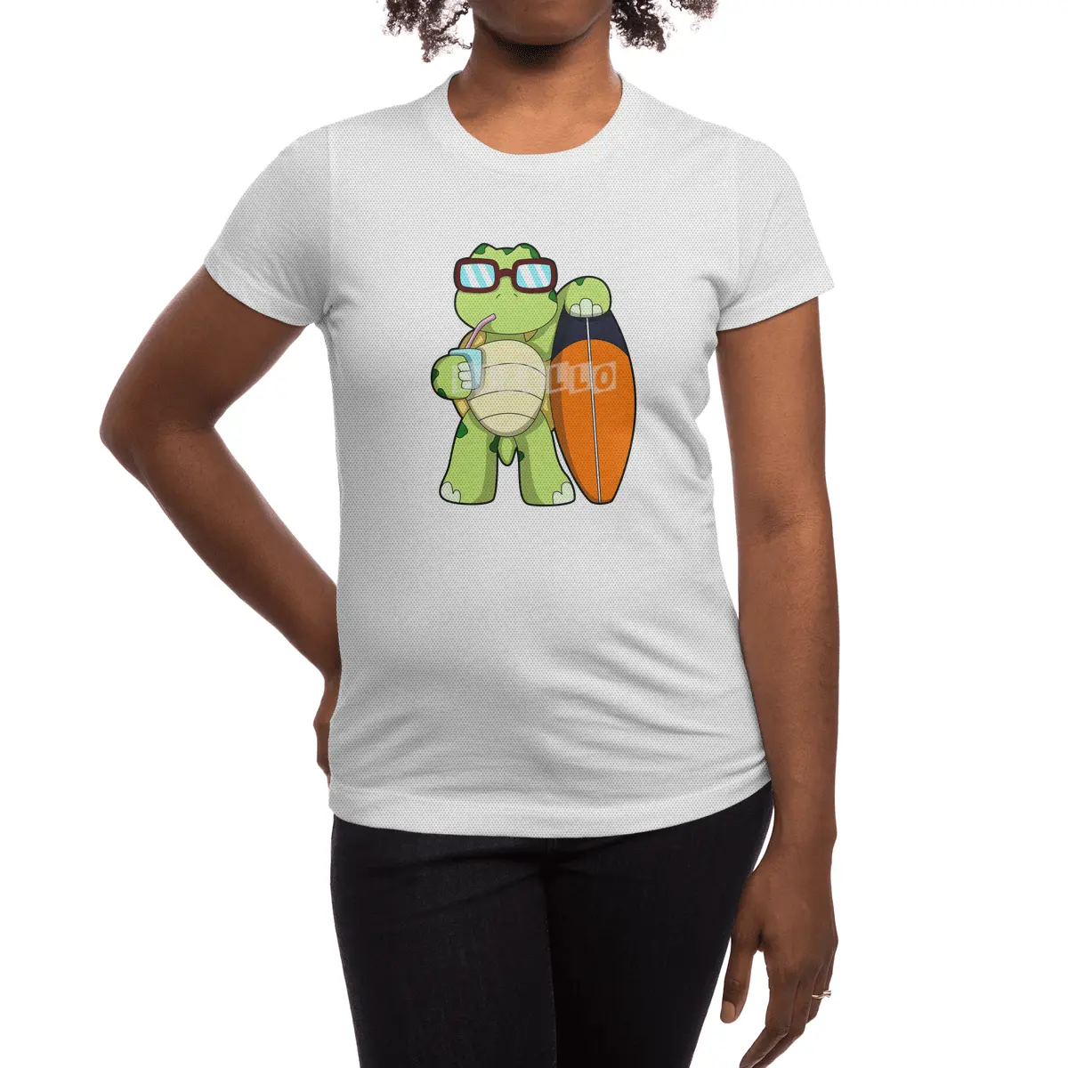 Turtle as Surfer with Surfboard & Drink Spor T-Shirt