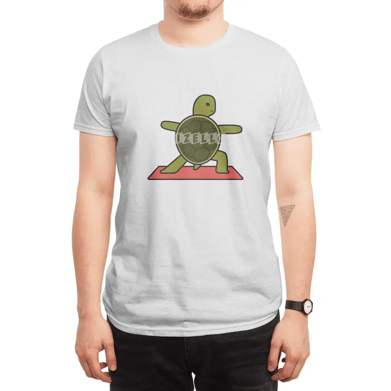 Turtle at Yoga with Yoga mat Spor T-Shirt