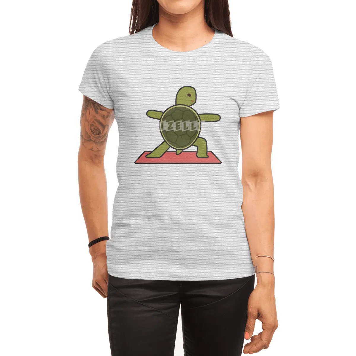 Turtle at Yoga with Yoga mat Spor T-Shirt