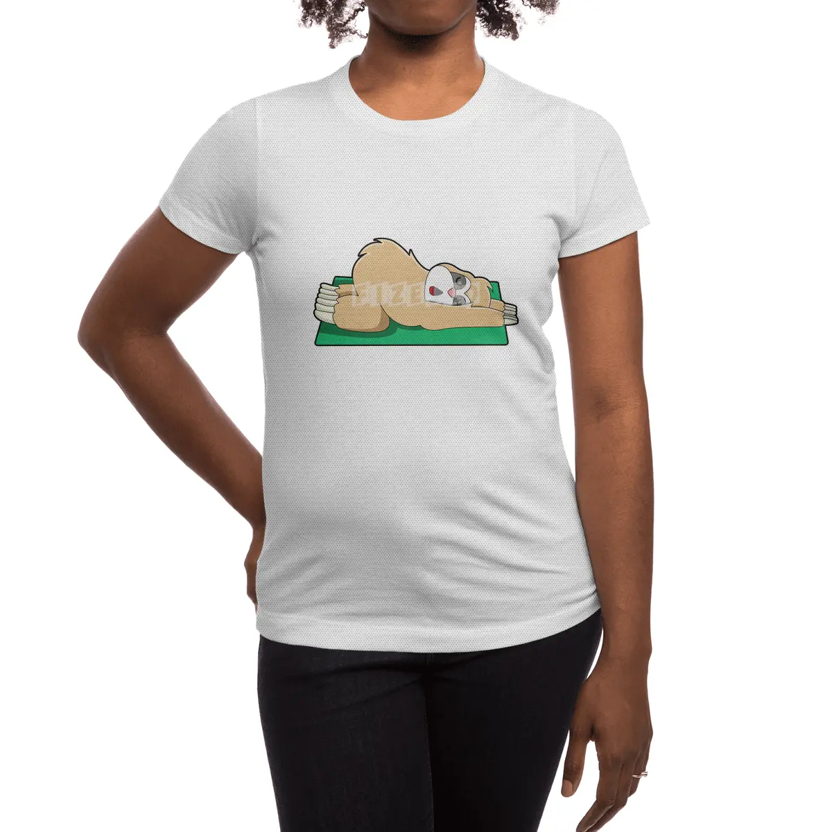 Sloth at Yoga on Yoga mat Spor T-Shirt