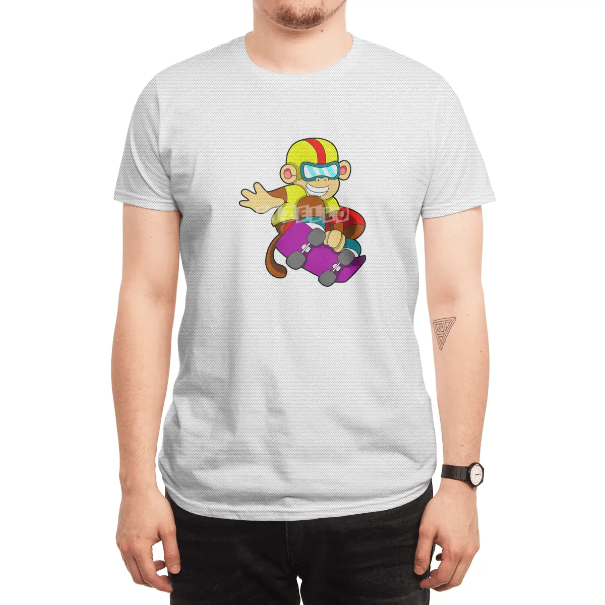 Monkey as Skater with Skateboard & Helmet Spor T-Shirt