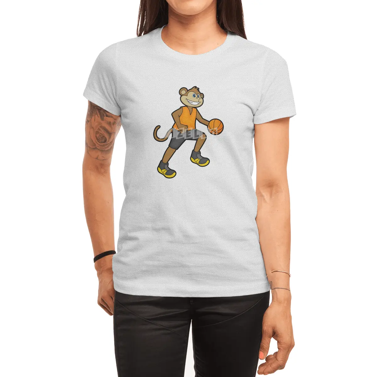 Monkey at Basketball Sports Spor T-Shirt