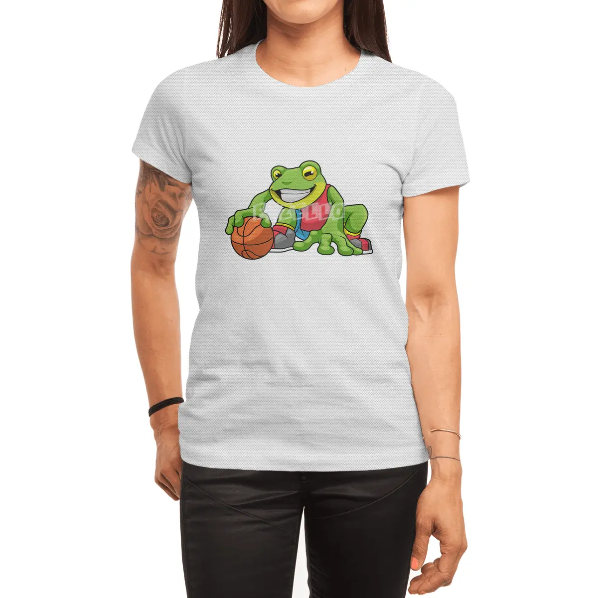 Frog at Sports with Basketball Spor T-Shirt