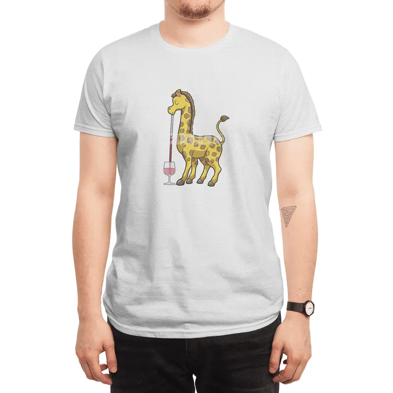 Giraffe at Party with Glass of Red wine Spor T-Shirt