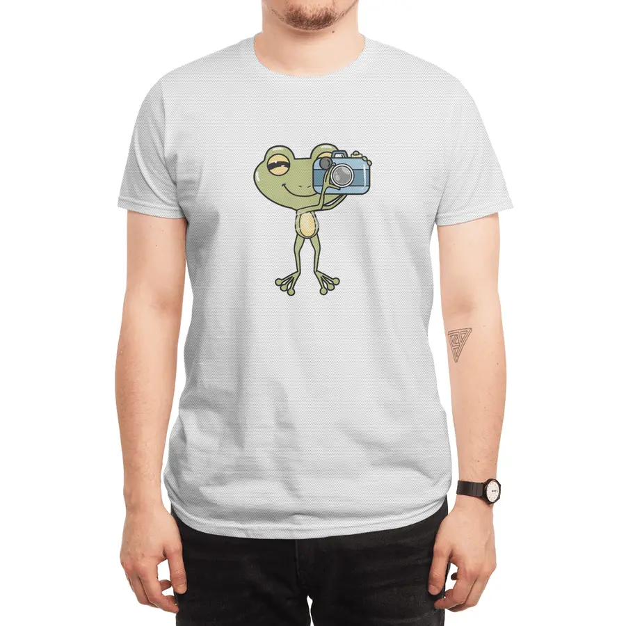 Frog as Photographer with Camera Spor T-Shirt