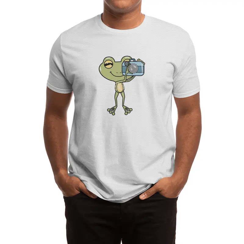 Frog as Photographer with Camera Spor T-Shirt