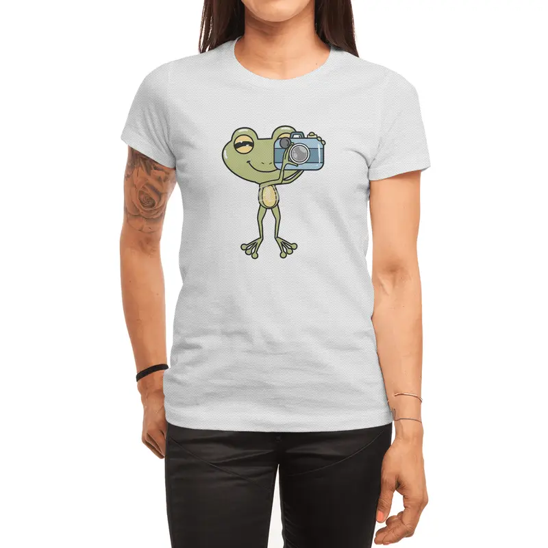 Frog as Photographer with Camera Spor T-Shirt