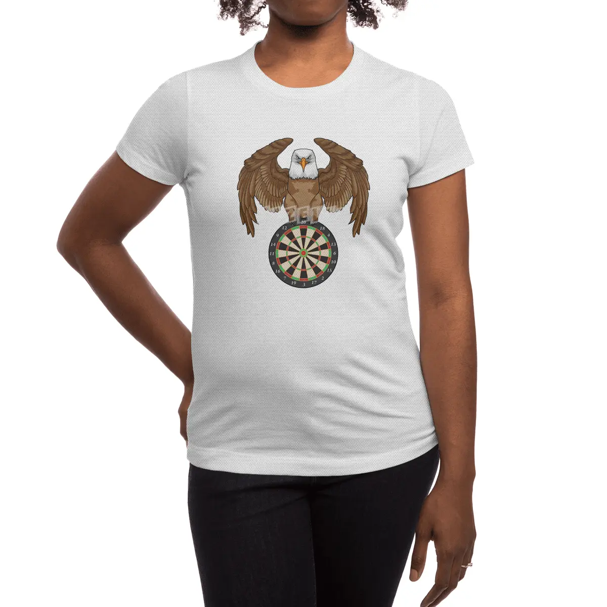 Eagle at Darts with Dartboard Spor T-Shirt