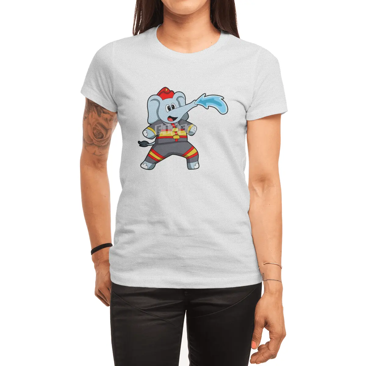 Elephant as Firefighter with Hose Spor T-Shirt
