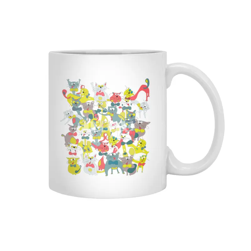 Funny doodle colorful cats.Seamless pattern with funny hand drawn cats Beyaz Kupa