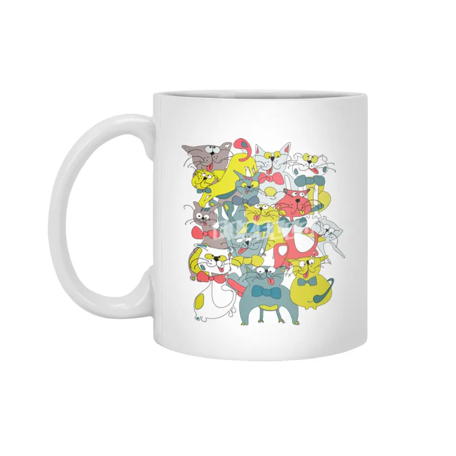 Funny doodle colorful cats.Seamless pattern with funny hand drawn cats Beyaz Kupa
