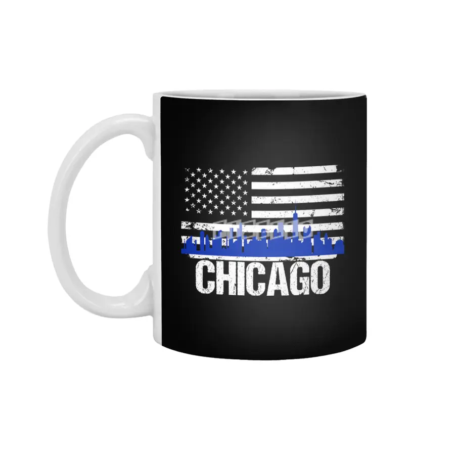 Chicago Skyline Silhouette on Distressed American Flag Beyaz Kupa