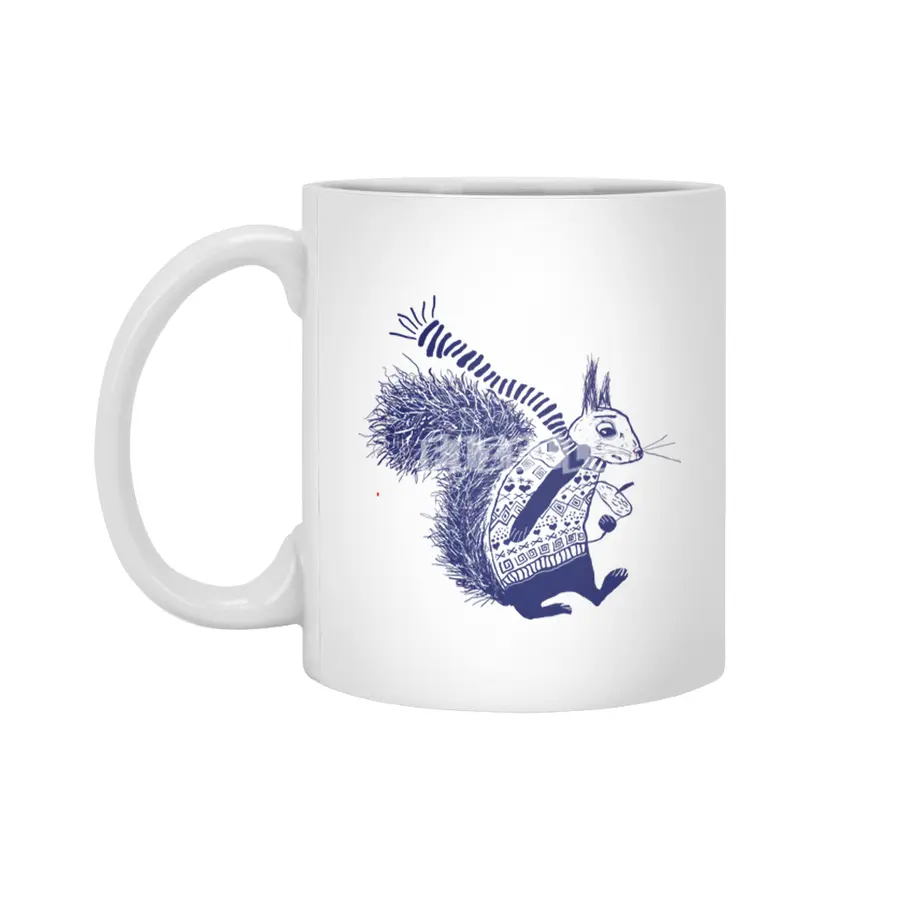 Squirrel in winter Beyaz Kupa