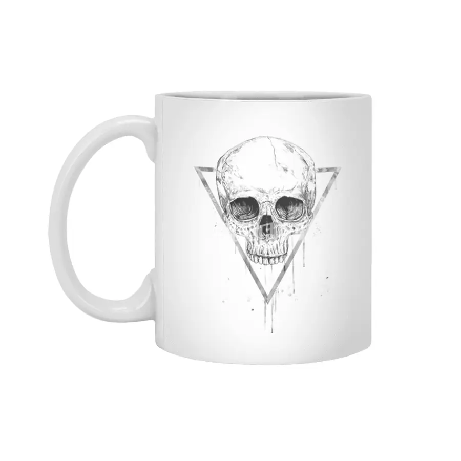 Skull in a triangle (bw) Beyaz Kupa